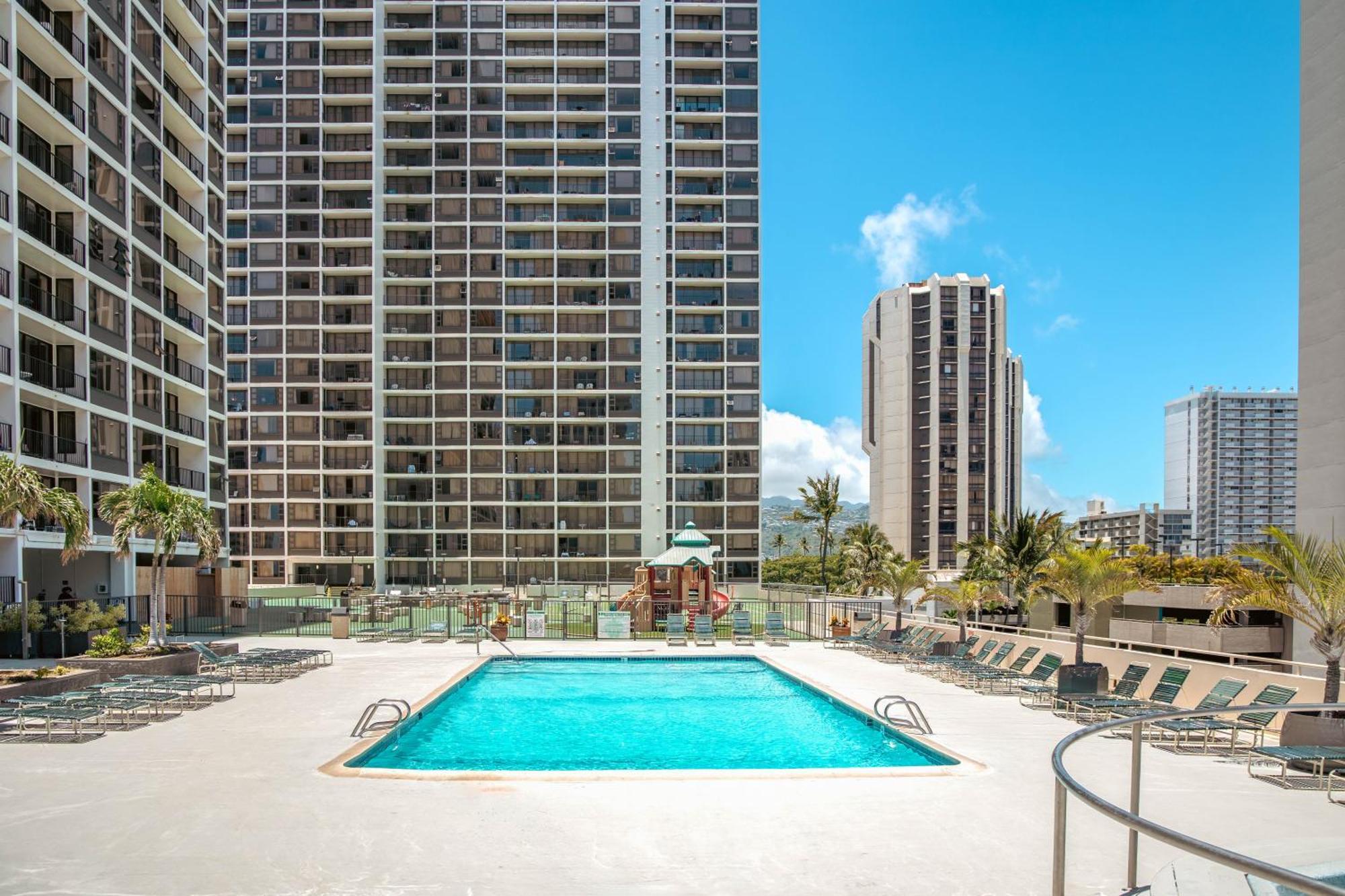 Mountain View Condo W/ King-Size Bed, Free Parking هونولولو المظهر الخارجي الصورة